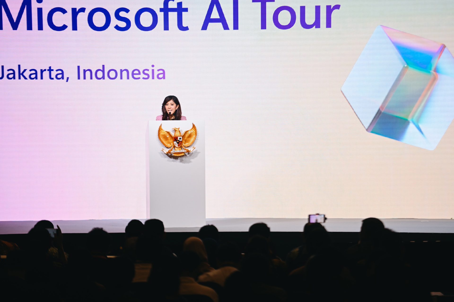 Investasi Microsoft di Indonesia Capai USD 2,5 Miliar untuk Pengembangan Cloud dan AI